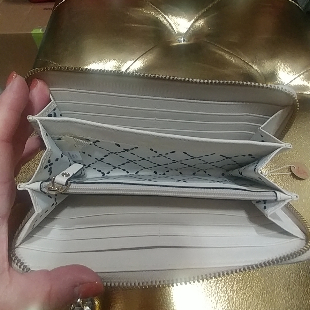 Kate Spade Wallet - Picture 2 of 2